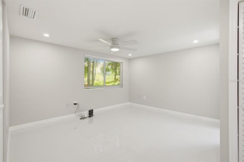House in Hudson, Florida 3 bedrooms, 141.12 sq.m. № 2337423 - photo 27