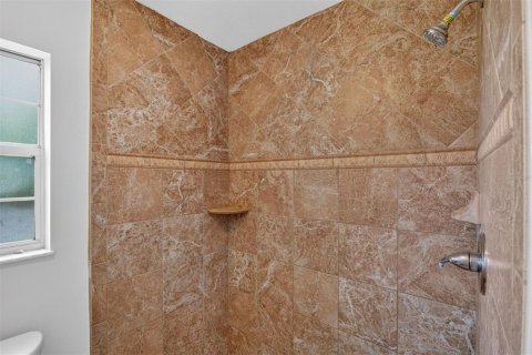 Villa ou maison à vendre à Gainesville, Floride: 4 chambres, 136.85 m2 № 2423759 - photo 12