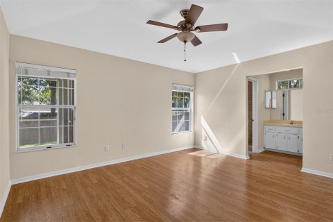 Villa ou maison à vendre à Gainesville, Floride: 4 chambres, 136.85 m2 № 2423759 - photo 10
