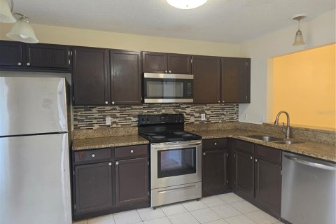 Townhouse in Kissimmee, Florida 3 bedrooms, 109.35 sq.m. № 2101717 - photo 4