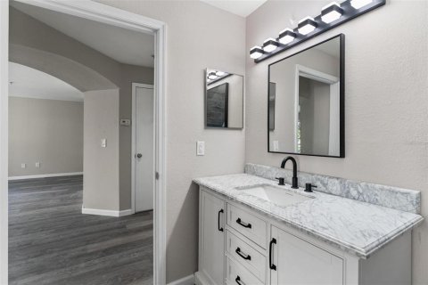 Condo in Orlando, Florida, 1 bedroom  № 1651123 - photo 23