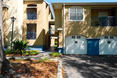 Condo in Orlando, Florida, 1 bedroom  № 1651123 - photo 1