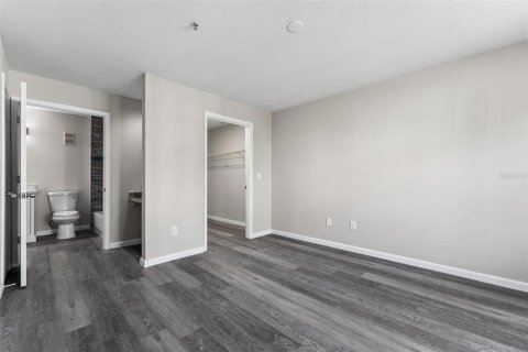 Condo in Orlando, Florida, 1 bedroom  № 1651123 - photo 17