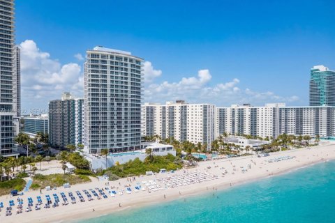 Copropriété à vendre à Hollywood, Floride: 4 chambres, 301 m2 № 2063224 - photo 2