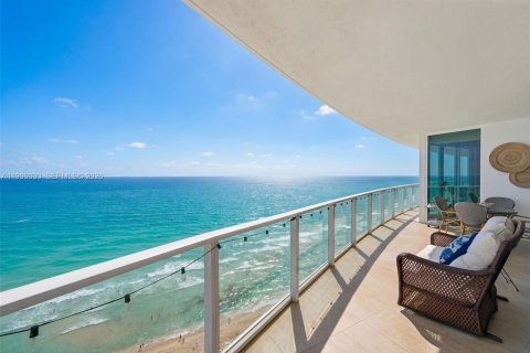 Copropriété à vendre à Hollywood, Floride: 4 chambres, 301 m2 № 2063224 - photo 3