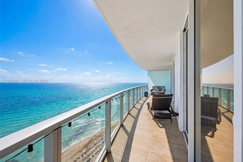 Copropriété à vendre à Hollywood, Floride: 4 chambres, 301 m2 № 2063224 - photo 15