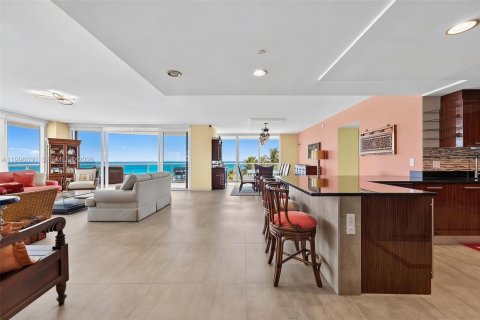 Copropriété à vendre à Hollywood, Floride: 4 chambres, 301 m2 № 2063224 - photo 17