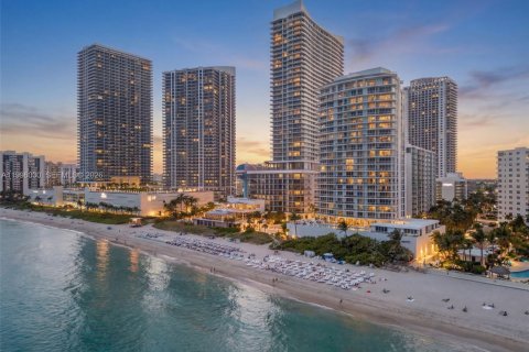 Condo à Hollywood, Floride, 4 chambres  № 2063224