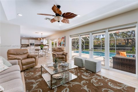 Villa ou maison à vendre à Palmetto Bay, Floride: 5 chambres, 288.18 m2 № 2033661 - photo 18