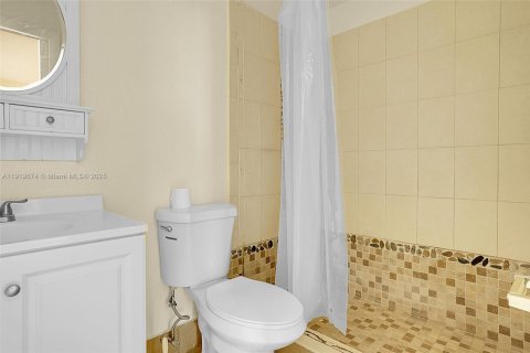 Copropriété à louer à Miami, Floride: 2 chambres, 89.65 m2 № 1974774 - photo 17