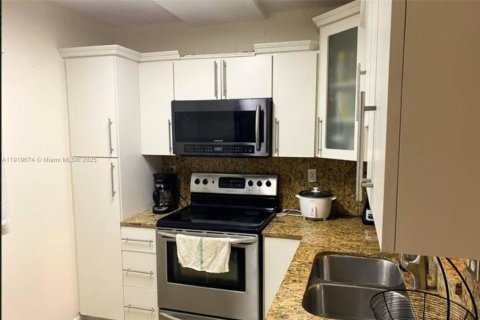 Copropriété à louer à Miami, Floride: 2 chambres, 89.65 m2 № 1974774 - photo 2