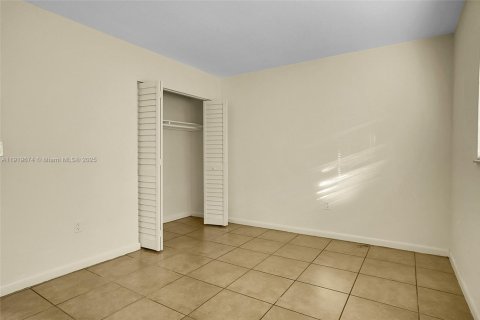 Copropriété à louer à Miami, Floride: 2 chambres, 89.65 m2 № 1974774 - photo 14