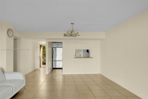 Copropriété à louer à Miami, Floride: 2 chambres, 89.65 m2 № 1974774 - photo 10