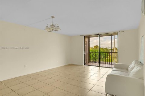 Copropriété à louer à Miami, Floride: 2 chambres, 89.65 m2 № 1974774 - photo 7