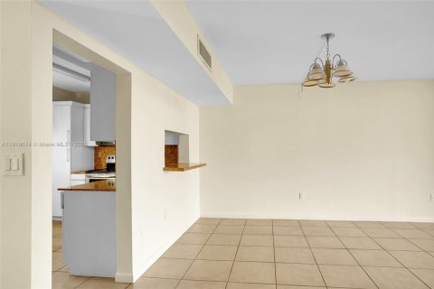 Copropriété à louer à Miami, Floride: 2 chambres, 89.65 m2 № 1974774 - photo 21