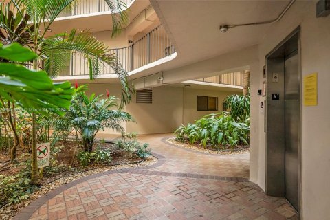 Copropriété à louer à Miami, Floride: 2 chambres, 89.65 m2 № 1974774 - photo 23