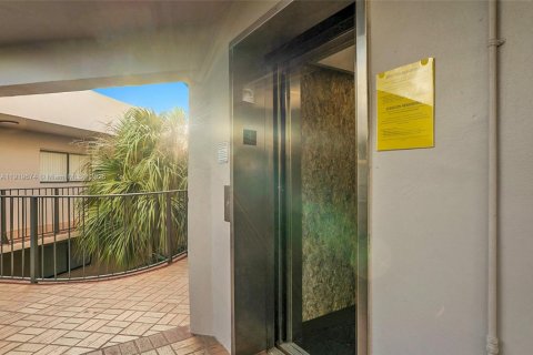 Copropriété à louer à Miami, Floride: 2 chambres, 89.65 m2 № 1974774 - photo 22