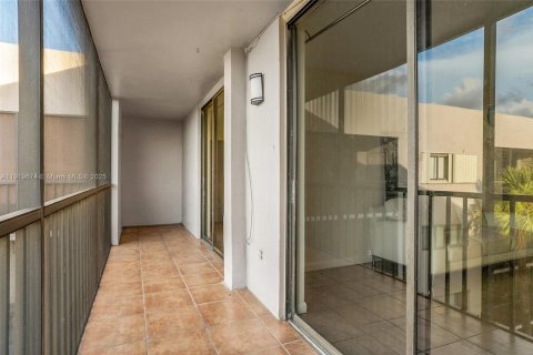 Copropriété à louer à Miami, Floride: 2 chambres, 89.65 m2 № 1974774 - photo 20