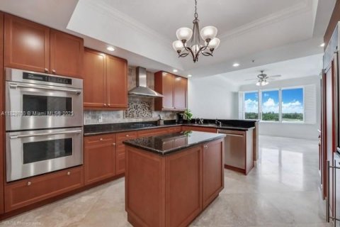 Condo in Coral Gables, Florida, 3 bedrooms  № 1809845 - photo 5