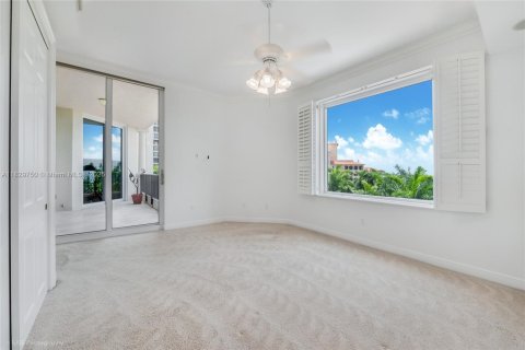 Condo in Coral Gables, Florida, 3 bedrooms  № 1809845 - photo 25