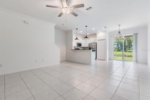 Touwnhouse à vendre à Land O' Lakes, Floride: 3 chambres, 154.78 m2 № 1808707 - photo 8