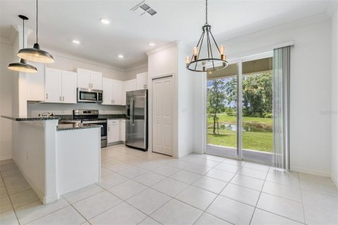 Touwnhouse à vendre à Land O' Lakes, Floride: 3 chambres, 154.78 m2 № 1808707 - photo 4