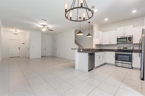 Touwnhouse à vendre à Land O' Lakes, Floride: 3 chambres, 154.78 m2 № 1808707 - photo 3