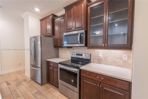 House in Vero Beach, Florida 4 bedrooms, 218.88 sq.m. № 1953633 - photo 13