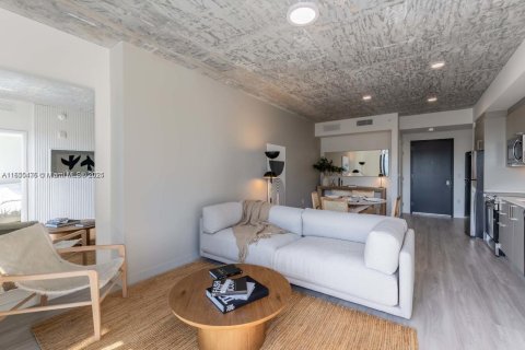 Apartamento en alquiler en Miami, Florida, 1 dormitorio, 74.32 m2 № 2180836 - foto 28
