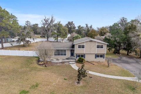 House in Gainesville, Florida 4 bedrooms, 248.05 sq.m. № 2102249 - photo 2