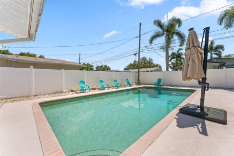 Villa ou maison à vendre à Saint Petersburg, Floride: 4 chambres, 165.92 m2 № 2210842 - photo 3