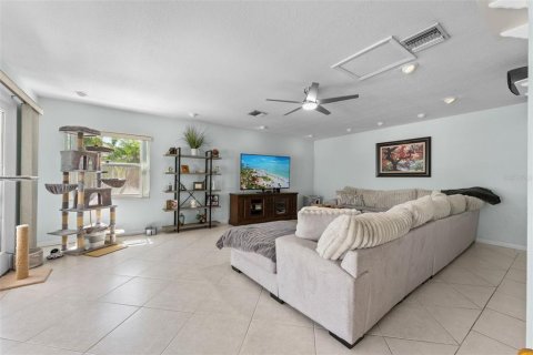 Villa ou maison à vendre à Saint Petersburg, Floride: 4 chambres, 165.92 m2 № 2210842 - photo 14