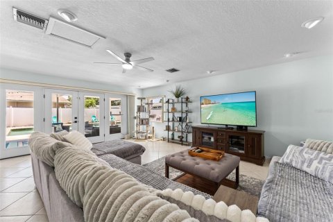 Villa ou maison à vendre à Saint Petersburg, Floride: 4 chambres, 165.92 m2 № 2210842 - photo 17