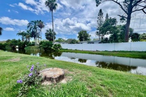 Land in New Port Richey, Florida № 2102403 - photo 9