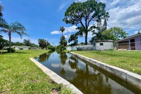 Land in New Port Richey, Florida № 2102403 - photo 2