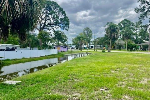 Land in New Port Richey, Florida № 2102403 - photo 12
