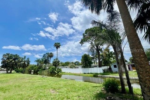 Land in New Port Richey, Florida № 2102403 - photo 13