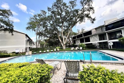 Condo in Tampa, Florida, 2 bedrooms  № 2117198 - photo 22