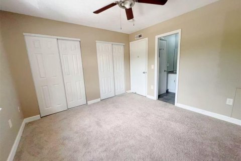 Condo in Tampa, Florida, 2 bedrooms  № 2117198 - photo 16