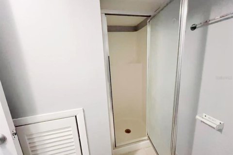 Condo in Tampa, Florida, 2 bedrooms  № 2117198 - photo 19