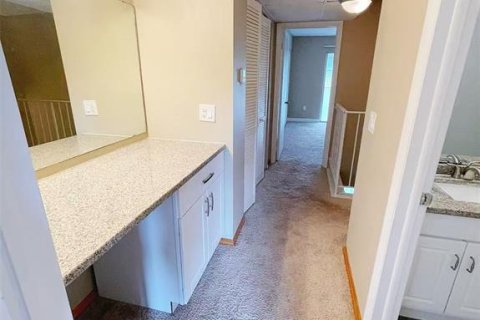 Condo in Tampa, Florida, 2 bedrooms  № 2117198 - photo 11