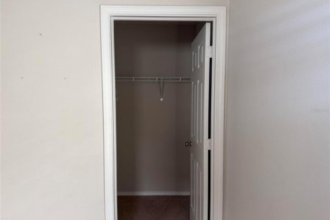 Снять в аренду таунхаус в Ривервью, Флорида 4 комнаты, 118.91м2, № 2092416 - фото 16