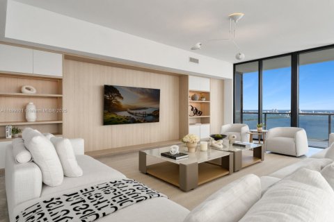 Condo in Miami, Florida, 3 bedrooms  № 1952620 - photo 4