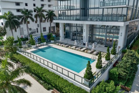 Condo in Miami, Florida, 3 bedrooms  № 1952620 - photo 28