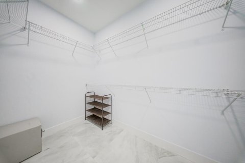 Villa ou maison à vendre à West Palm Beach, Floride: 5 chambres, 298.12 m2 № 2188911 - photo 28
