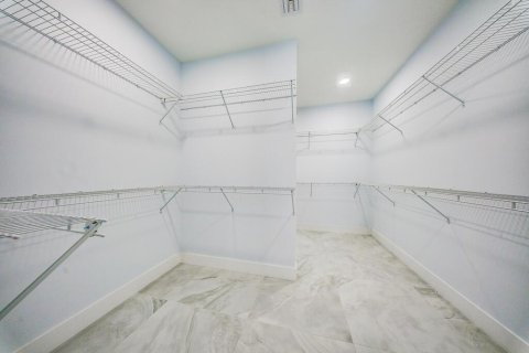 Villa ou maison à vendre à West Palm Beach, Floride: 5 chambres, 298.12 m2 № 2188911 - photo 27