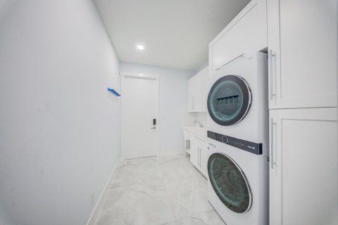 Villa ou maison à vendre à West Palm Beach, Floride: 5 chambres, 298.12 m2 № 2188911 - photo 21