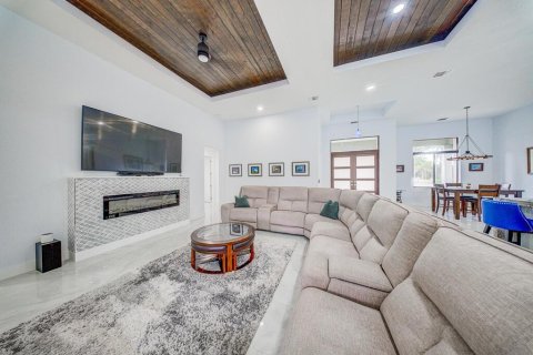 Villa ou maison à vendre à West Palm Beach, Floride: 5 chambres, 298.12 m2 № 2188911 - photo 10