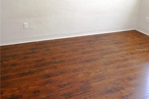Casa en alquiler en Saint Petersburg, Florida, 3 dormitorios, 156.82 m2 № 1881109 - foto 23