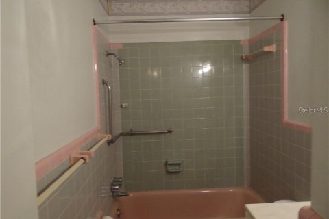 Casa en alquiler en Saint Petersburg, Florida, 3 dormitorios, 156.82 m2 № 1881109 - foto 25